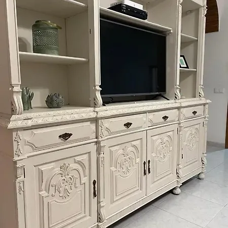 شقة Farrasea